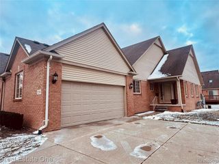 52210 S Gabriella Lane 39, Macomb, MI 48042