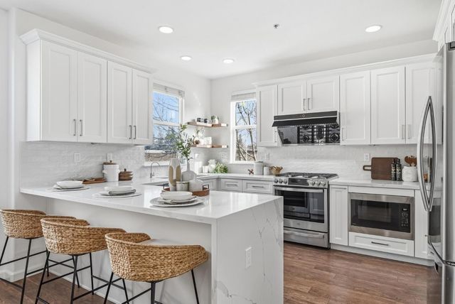 238 Peppermint Tree Terrace 5, Sunnyvale, CA 94086