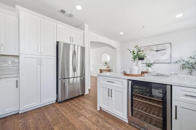 238 Peppermint Tree Terrace 5, Sunnyvale, CA 94086