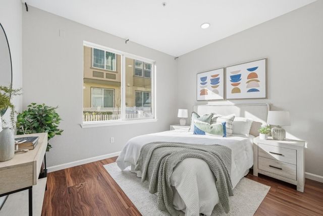 238 Peppermint Tree Terrace 5, Sunnyvale, CA 94086