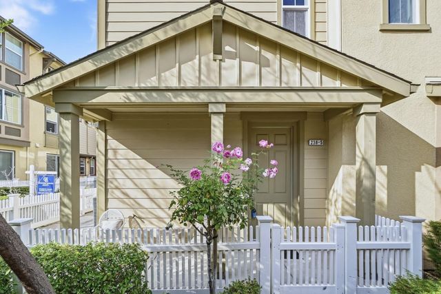 238 Peppermint Tree Terrace 5, Sunnyvale, CA 94086