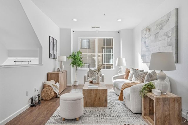 238 Peppermint Tree Terrace 5, Sunnyvale, CA 94086