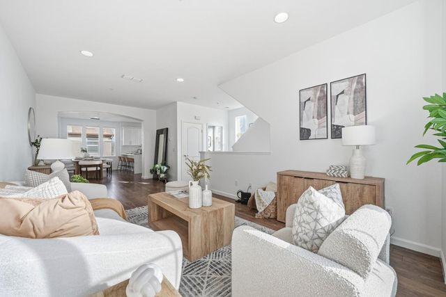 238 Peppermint Tree Terrace 5, Sunnyvale, CA 94086