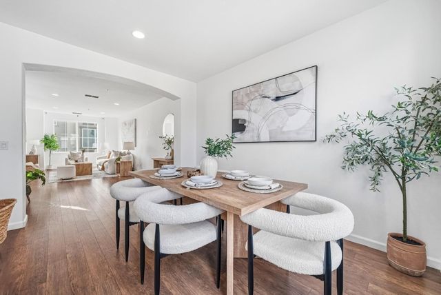 238 Peppermint Tree Terrace 5, Sunnyvale, CA 94086