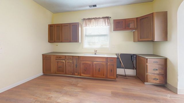 1128 3rd Avenue, Chesapeake, OH 45619