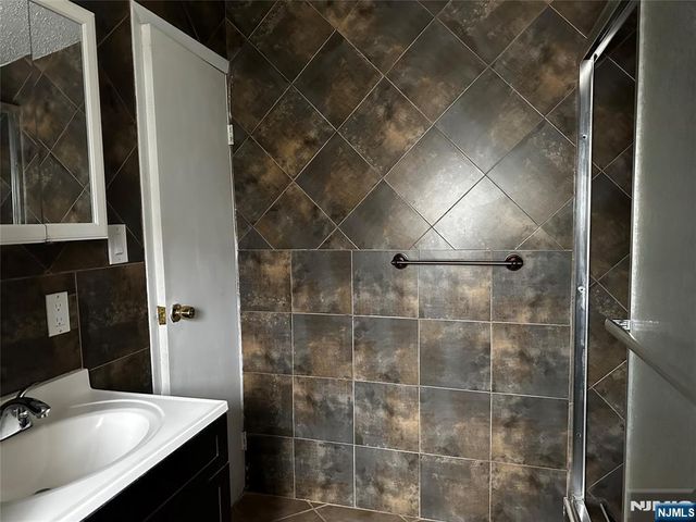 449 Taft Avenue 2, Woodland Park, NJ 07424