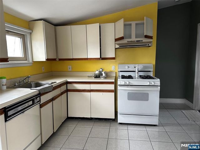 449 Taft Avenue 2, Woodland Park, NJ 07424