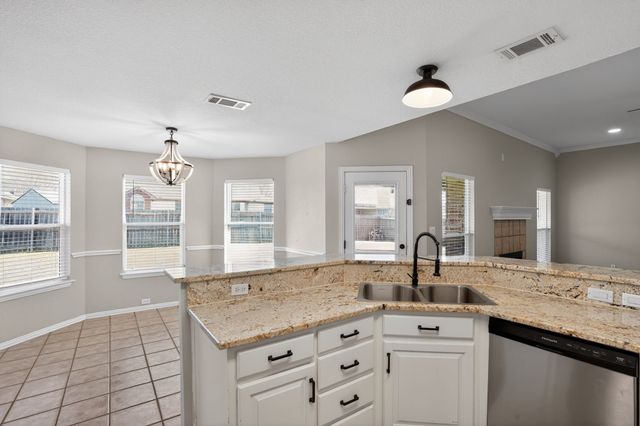 402 Taos Court E, Aledo, TX 76008