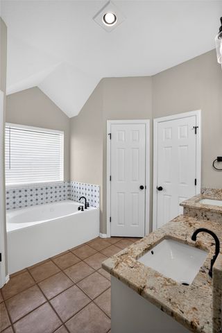 402 Taos Court E, Aledo, TX 76008