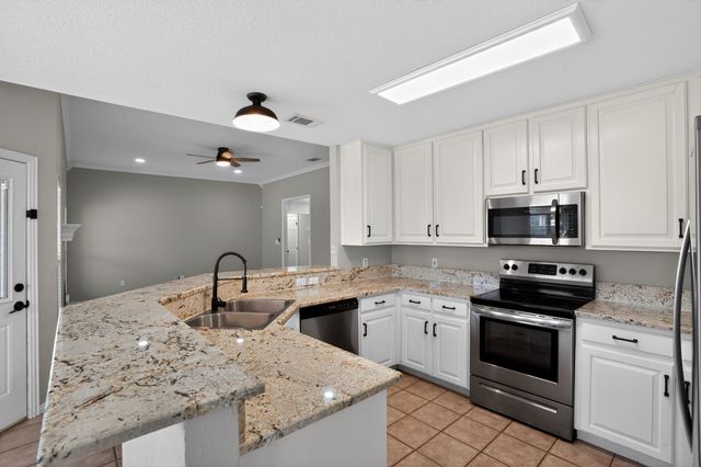 402 Taos Court E, Aledo, TX 76008