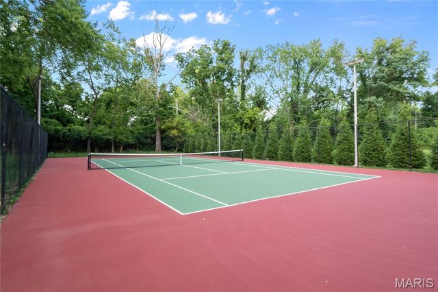 12759 Ladue Road, Creve Coeur, MO 63141