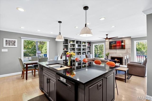 12759 Ladue Road, Creve Coeur, MO 63141
