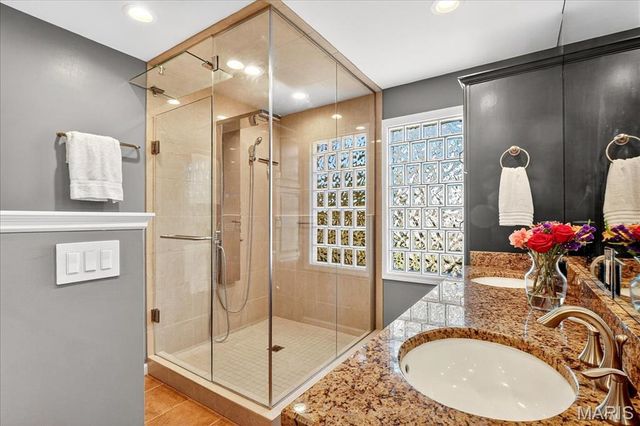 12759 Ladue Road, Creve Coeur, MO 63141