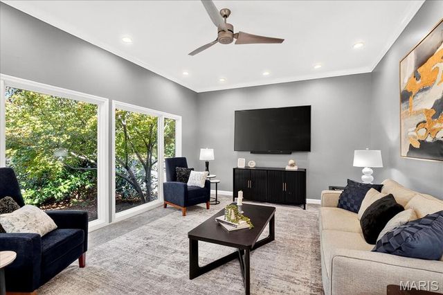 12759 Ladue Road, Creve Coeur, MO 63141