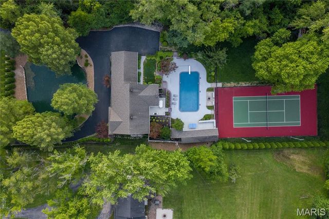 12759 Ladue Road, Creve Coeur, MO 63141