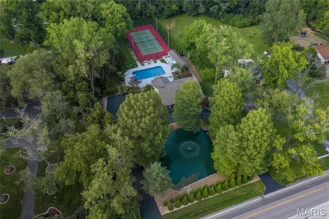 12759 Ladue Road, Creve Coeur, MO 63141
