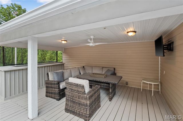 12759 Ladue Road, Creve Coeur, MO 63141
