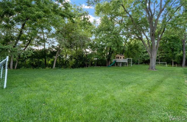 12759 Ladue Road, Creve Coeur, MO 63141