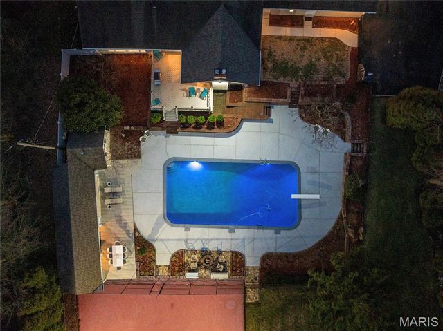 12759 Ladue Road, Creve Coeur, MO 63141