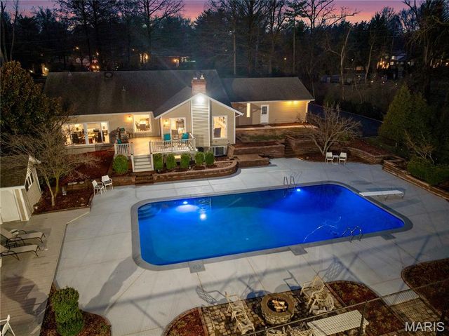 12759 Ladue Road, Creve Coeur, MO 63141