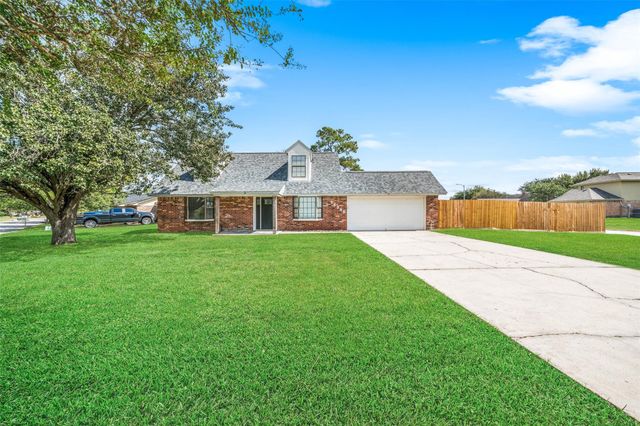 12306 Old River Drive, Baytown, TX 77523