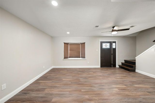 12306 Old River Drive, Baytown, TX 77523