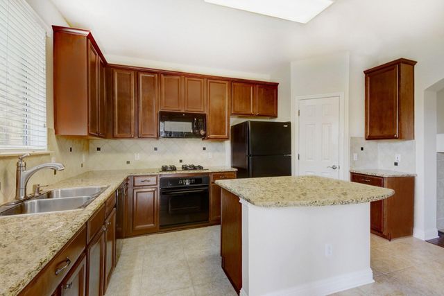 1821 Village Oak CT, Austin, TX 78704