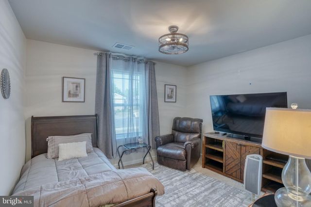 242 SEDMONT CIR, Smyrna, DE 19977