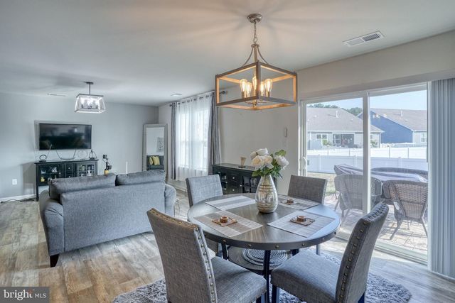 242 SEDMONT CIR, Smyrna, DE 19977