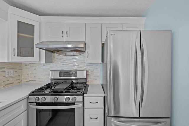 31 Bluestone Dr Unit 31, Nashua, NH 03060