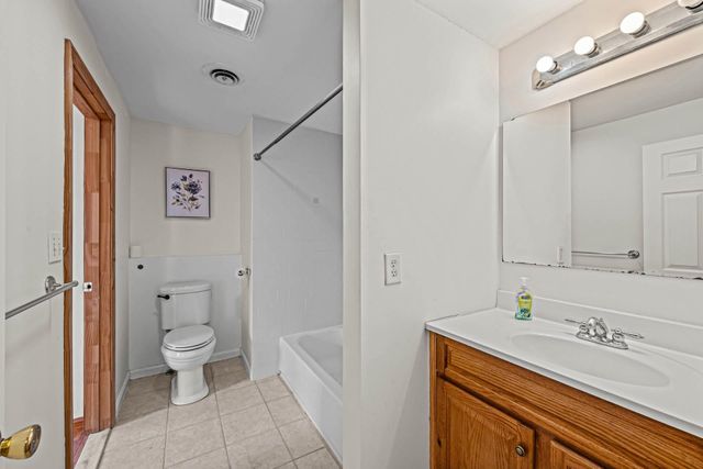 31 Bluestone Dr Unit 31, Nashua, NH 03060