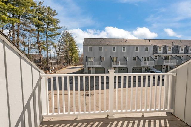 31 Bluestone Dr Unit 31, Nashua, NH 03060