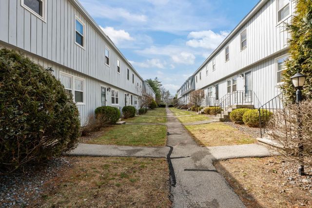 31 Bluestone Dr Unit 31, Nashua, NH 03060