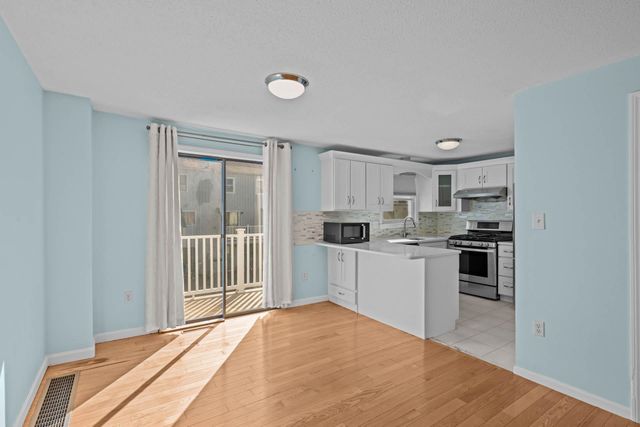 31 Bluestone Dr Unit 31, Nashua, NH 03060