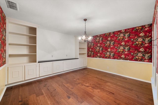 1235 Lexington Square, Corsicana, TX 75110