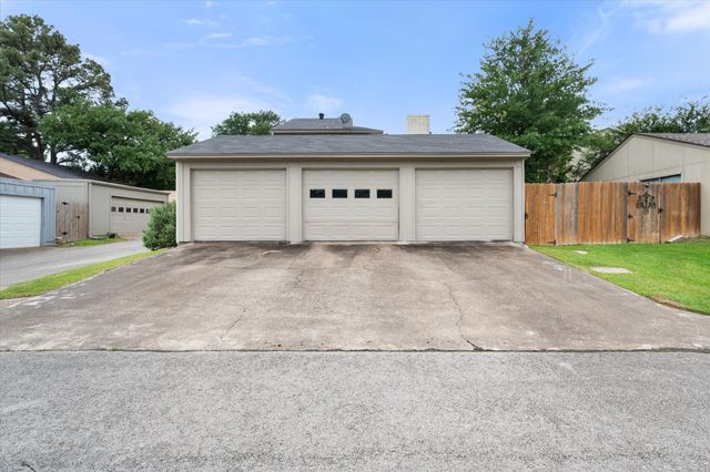 1235 Lexington Square, Corsicana, TX 75110