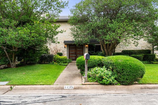 1235 Lexington Square, Corsicana, TX 75110