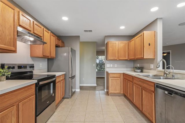 2012 KNOLLCREST DRIVE, Clermont, FL 34711