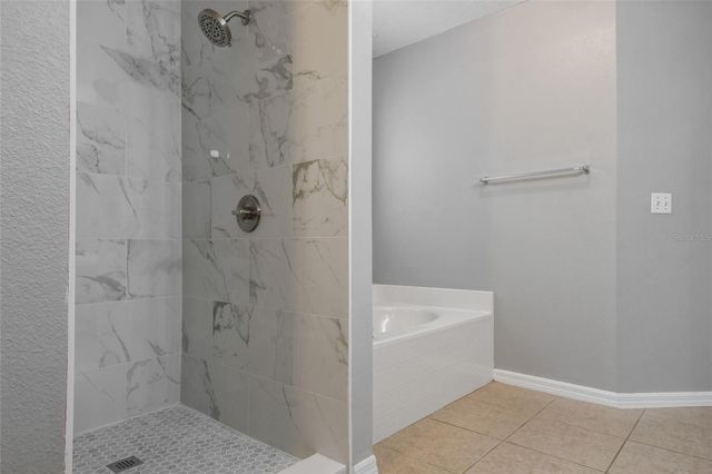 2012 KNOLLCREST DRIVE, Clermont, FL 34711