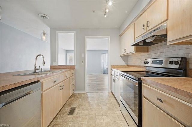 2328 Bays Edge AVE, Virginia Beach, VA 23451