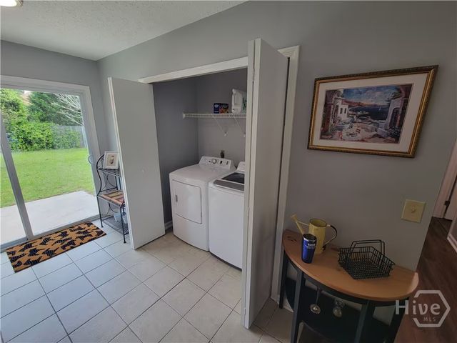 213 Redan Drive, Savannah, GA 31410