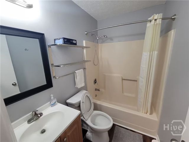 213 Redan Drive, Savannah, GA 31410