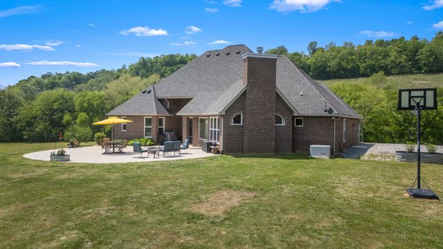 50 Bill Edde Rd, Belvidere, TN 37306