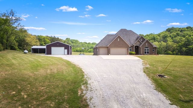 50 Bill Edde Rd, Belvidere, TN 37306