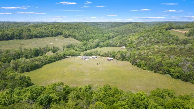 50 Bill Edde Rd, Belvidere, TN 37306