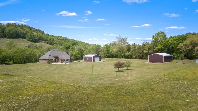 50 Bill Edde Rd, Belvidere, TN 37306