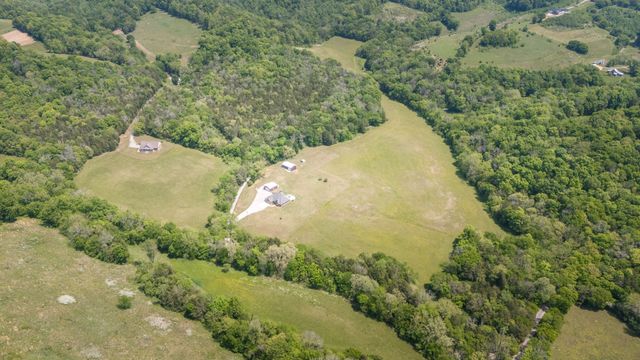 50 Bill Edde Rd, Belvidere, TN 37306