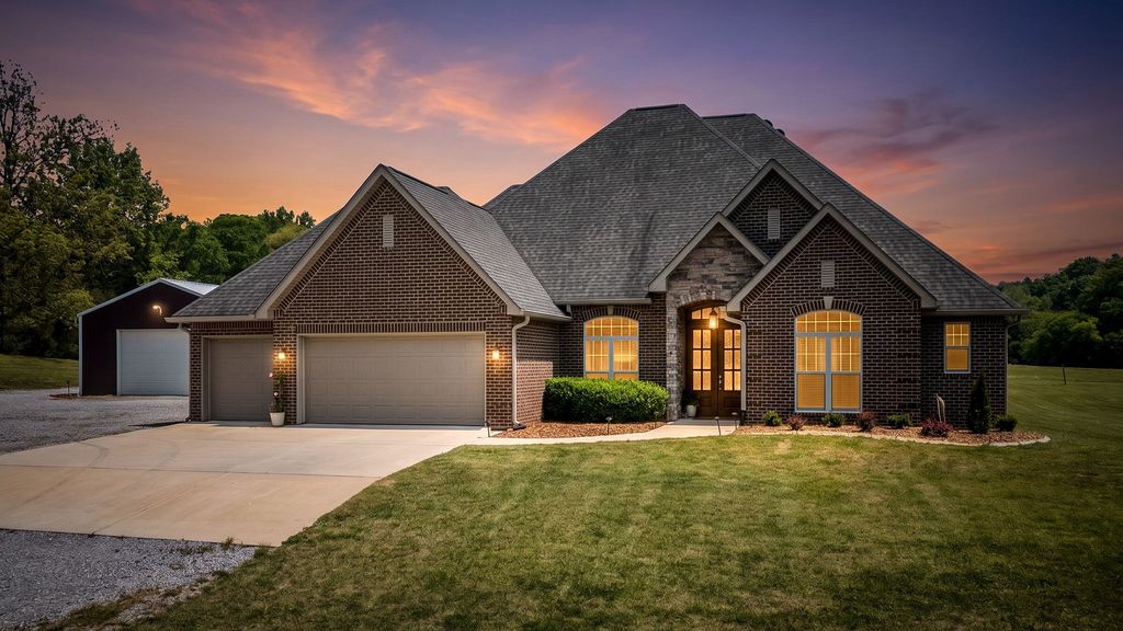 50 Bill Edde Rd, Belvidere, TN 37306