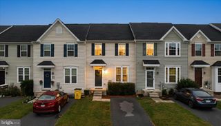 195 ONTARIO DR, Falling Waters, WV 25419