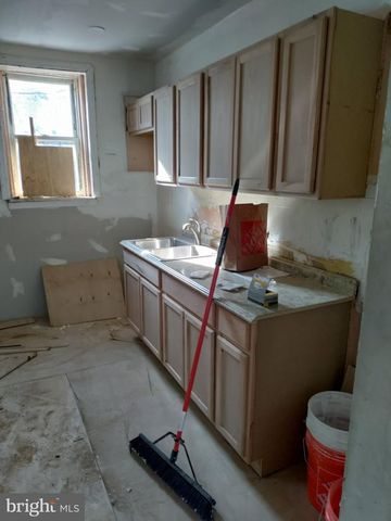 242 E MAYFIELD ST, Philadelphia, PA 19134